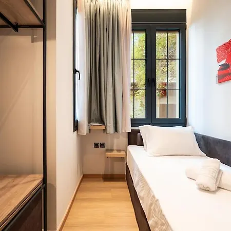 Bauhaus Luxury Suites 202 8' To Panepistimio Metro Aten