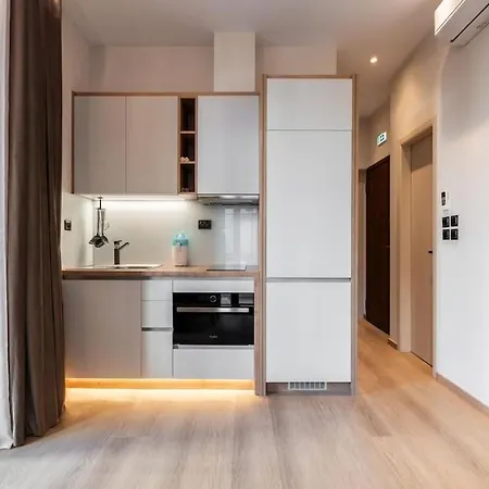 Bauhaus Luxury Suites 202 8' To Panepistimio Metro Aten
